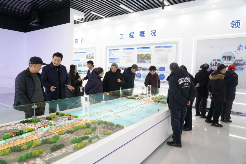 情暖桑榆话发展 共绘华容新蓝图