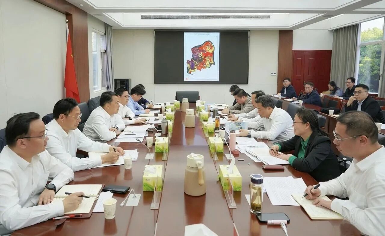 省农发集团来华容调研